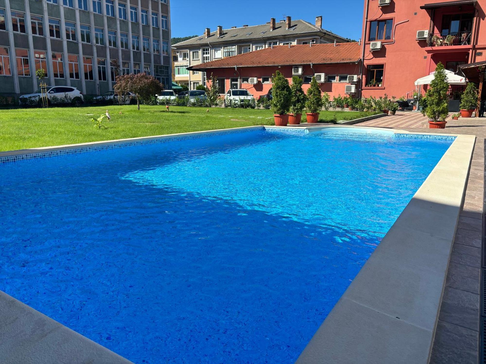 Hotel Rai Трявна Экстерьер фото