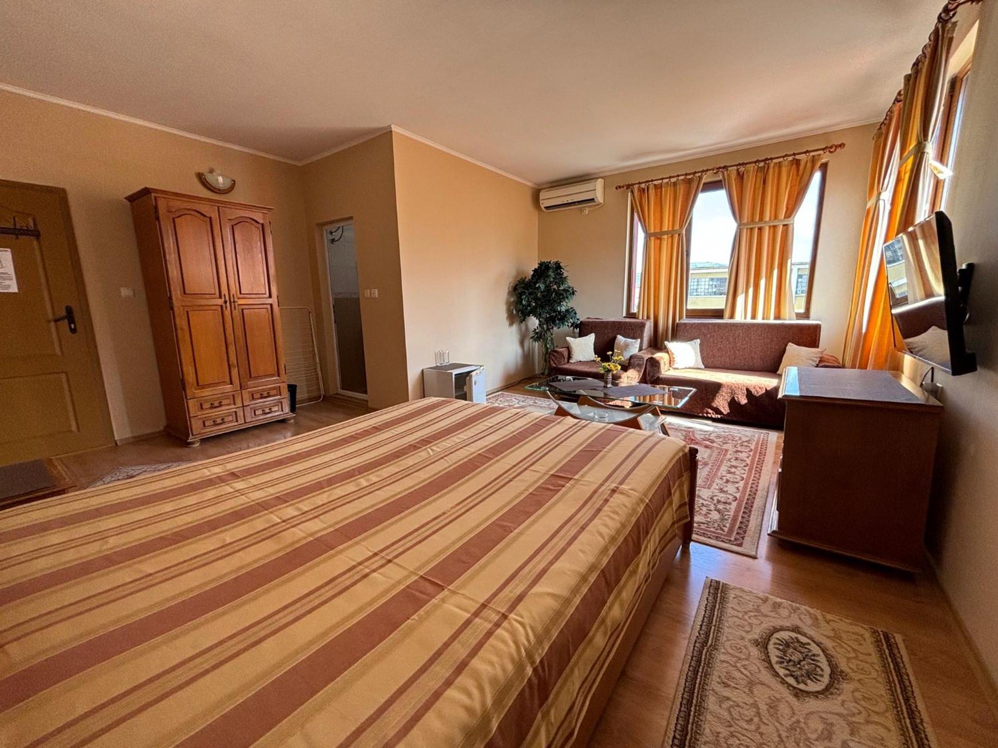 Hotel Rai Трявна Экстерьер фото